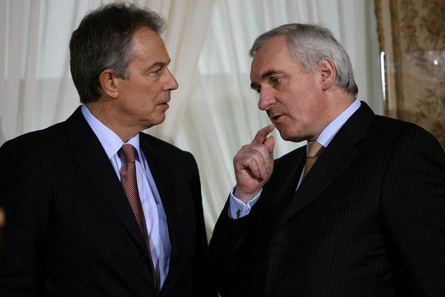 Tony Blair and Bertie Ahern during a news conference at Farmleigh House in Dublin’s Phoenix Park in 2006 (Julien Behal/PA)