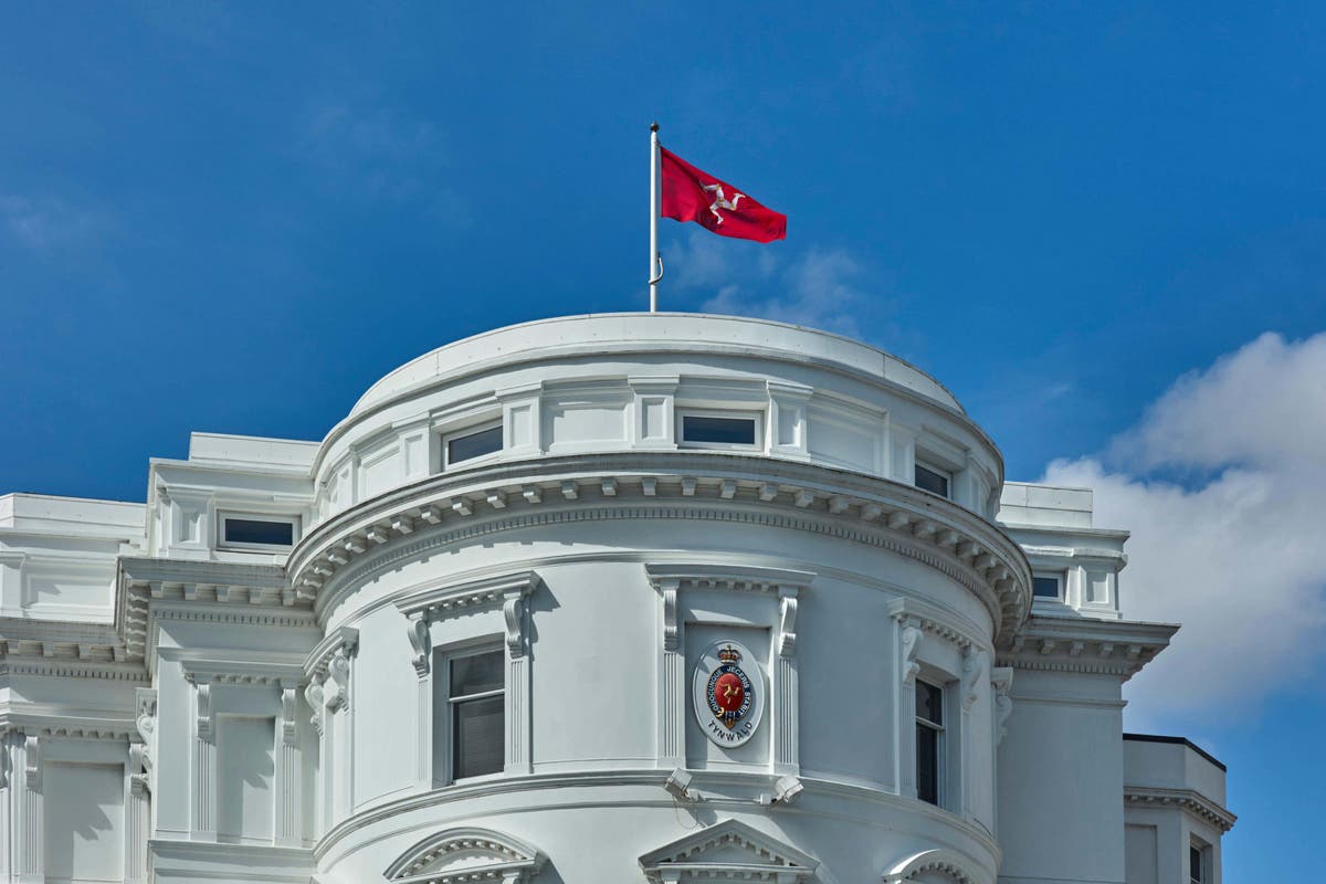 Isle of Man public almost evenly split on assisted dying law consultation
