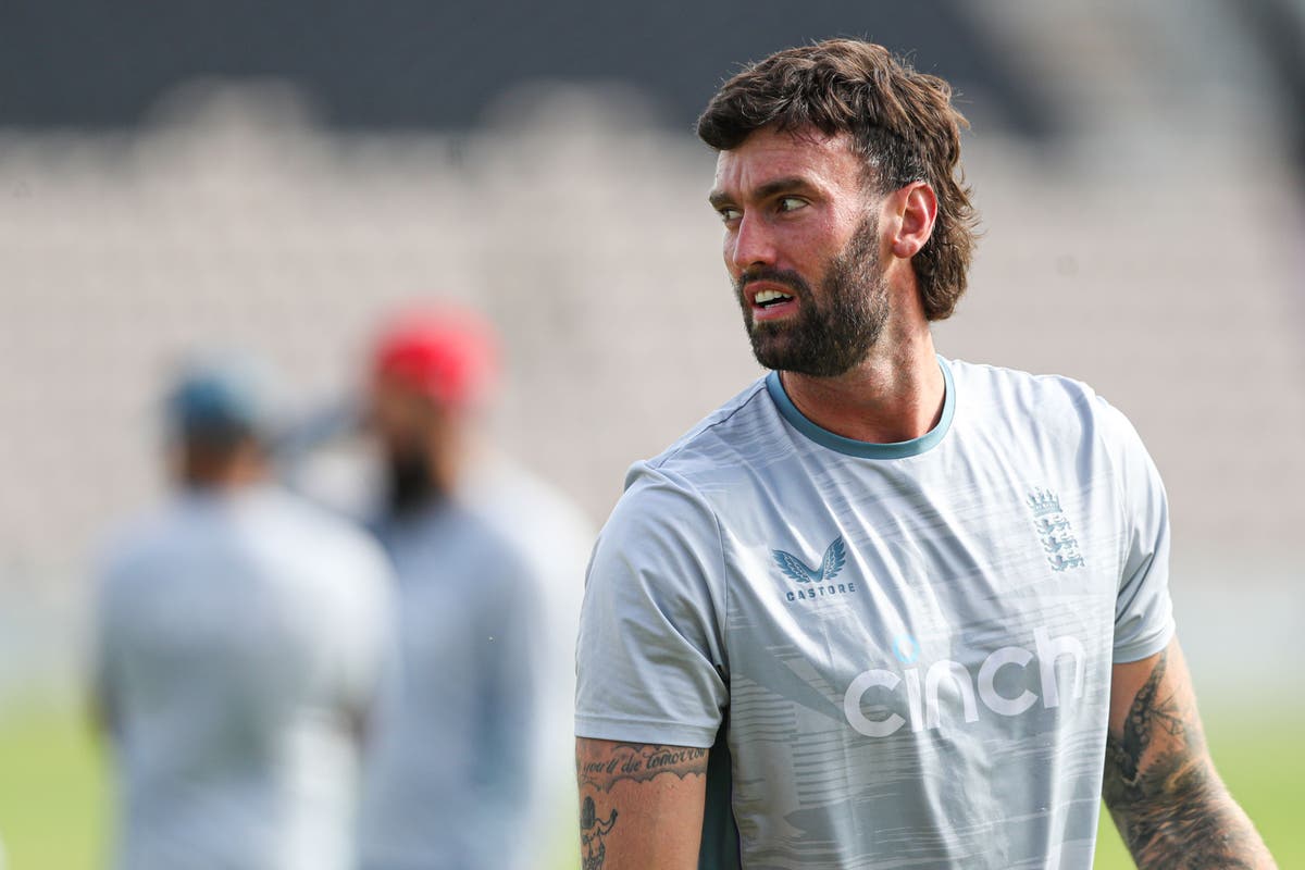Reece Topley sustains dislocated shoulder on IPL duty