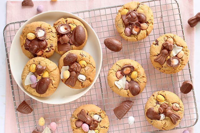 <p>This recipe will work with whatever sweet treats you’ve got left </p>