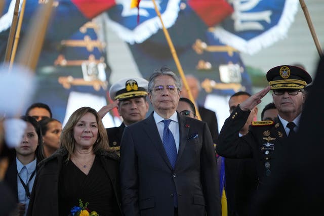 ECUADOR-PORTE DE ARMAS