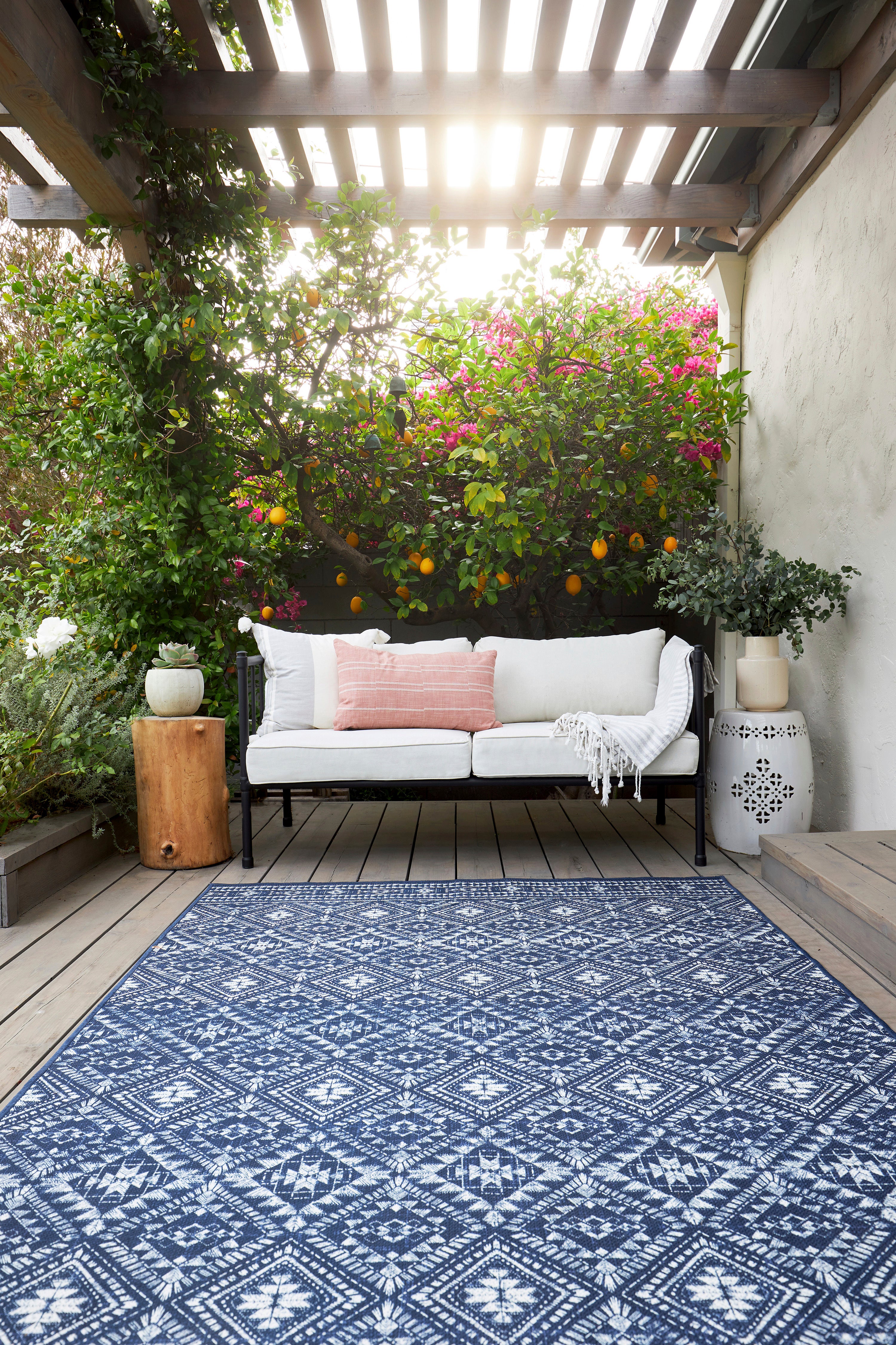 Homes-Backyard Bliss