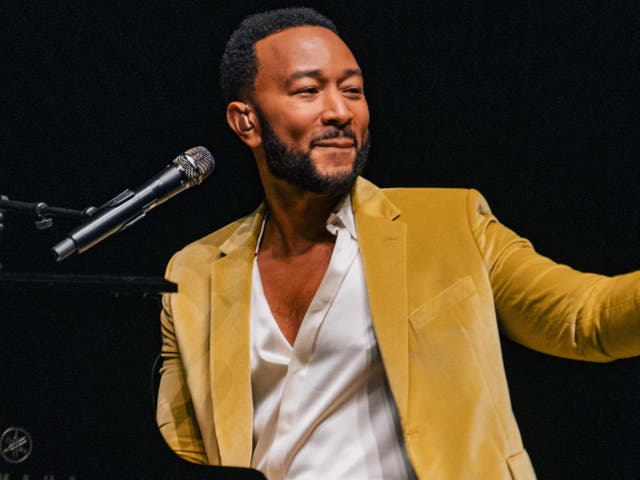 <p>John Legend performed his Royal Albert Hall show alone with no accompaniment </p>