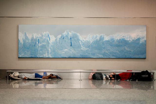 ARGENTINA-AEROPUERTO SIN HOGAR