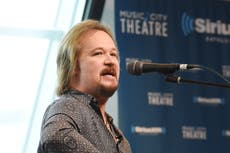 Country star Travis Tritt boycotts Anheuser-Busch beers over company’s trans influencer partnership