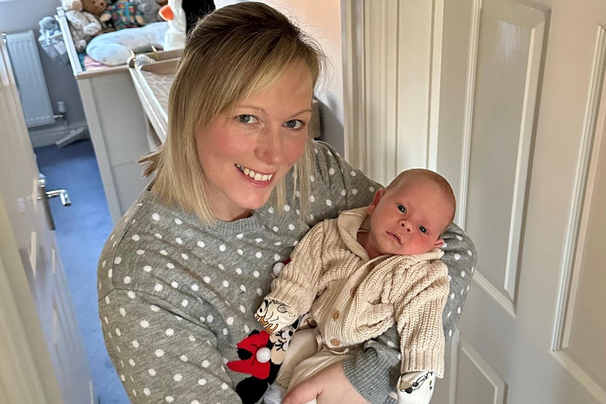 Woman with no ovaries gives birth to ‘miracle’ baby after one in a million diagnosis