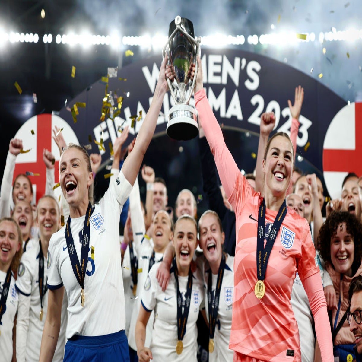 Women's trophy cabinet, Official Site