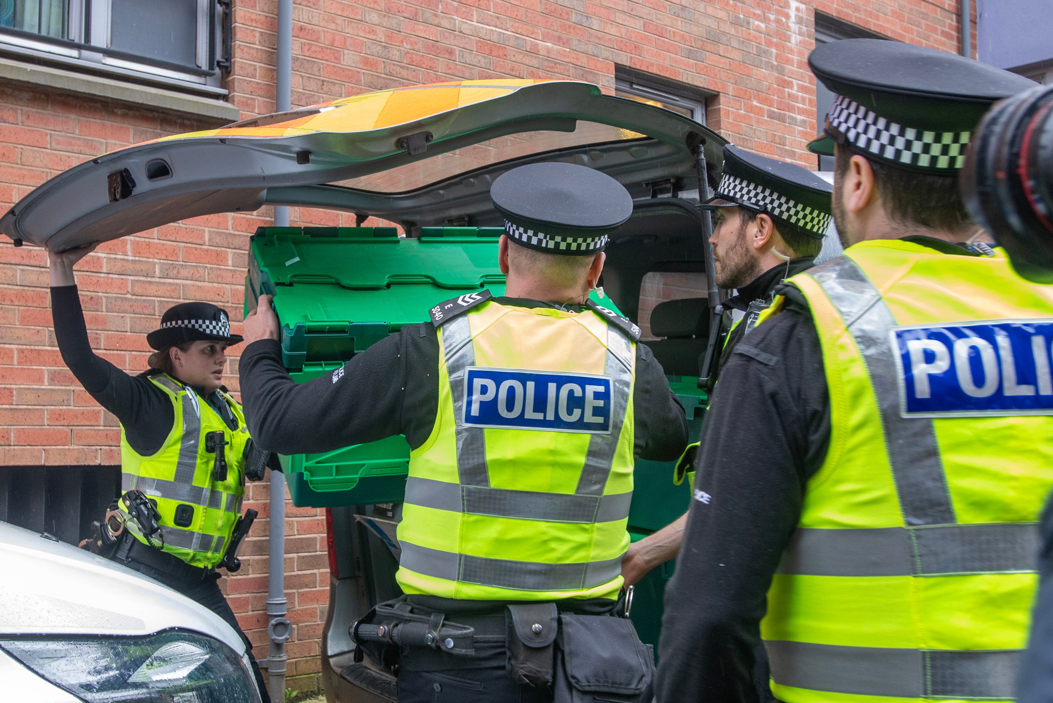 Police Scotland officers raid SNP headquarters