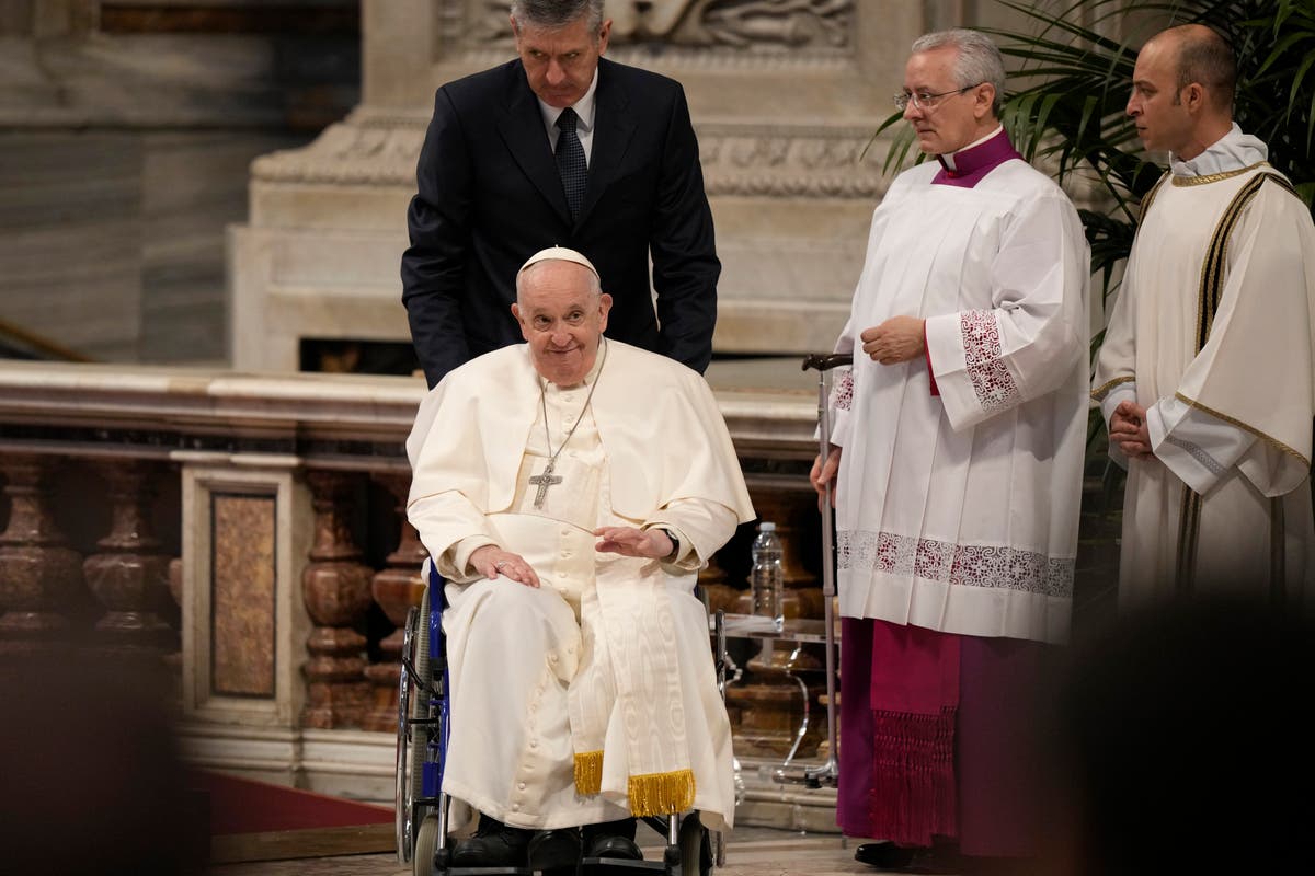 Pope Francis to miss Way of the Cross event in cold Rome | The Independent