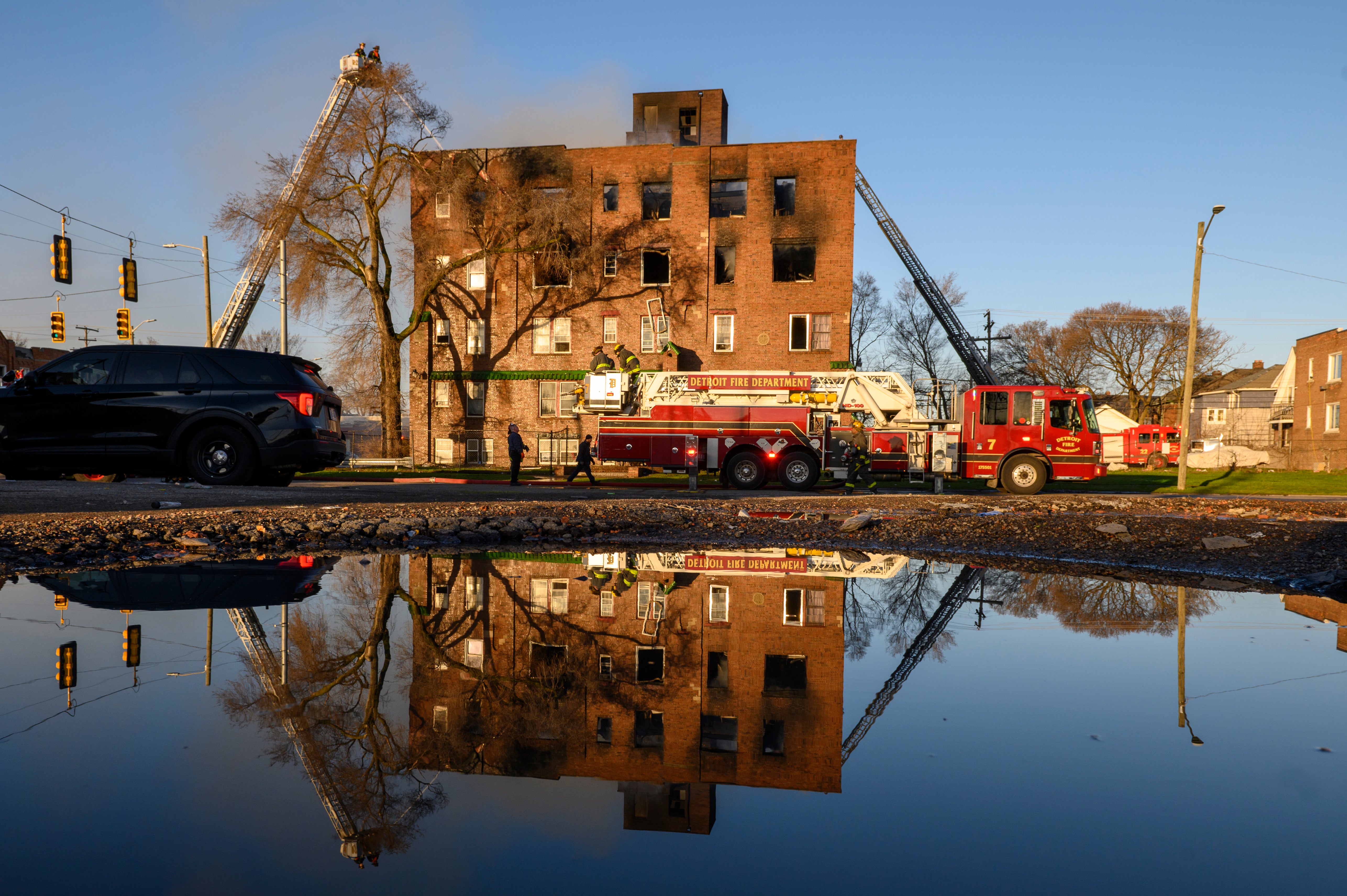 Apartment Building Fire Detroit