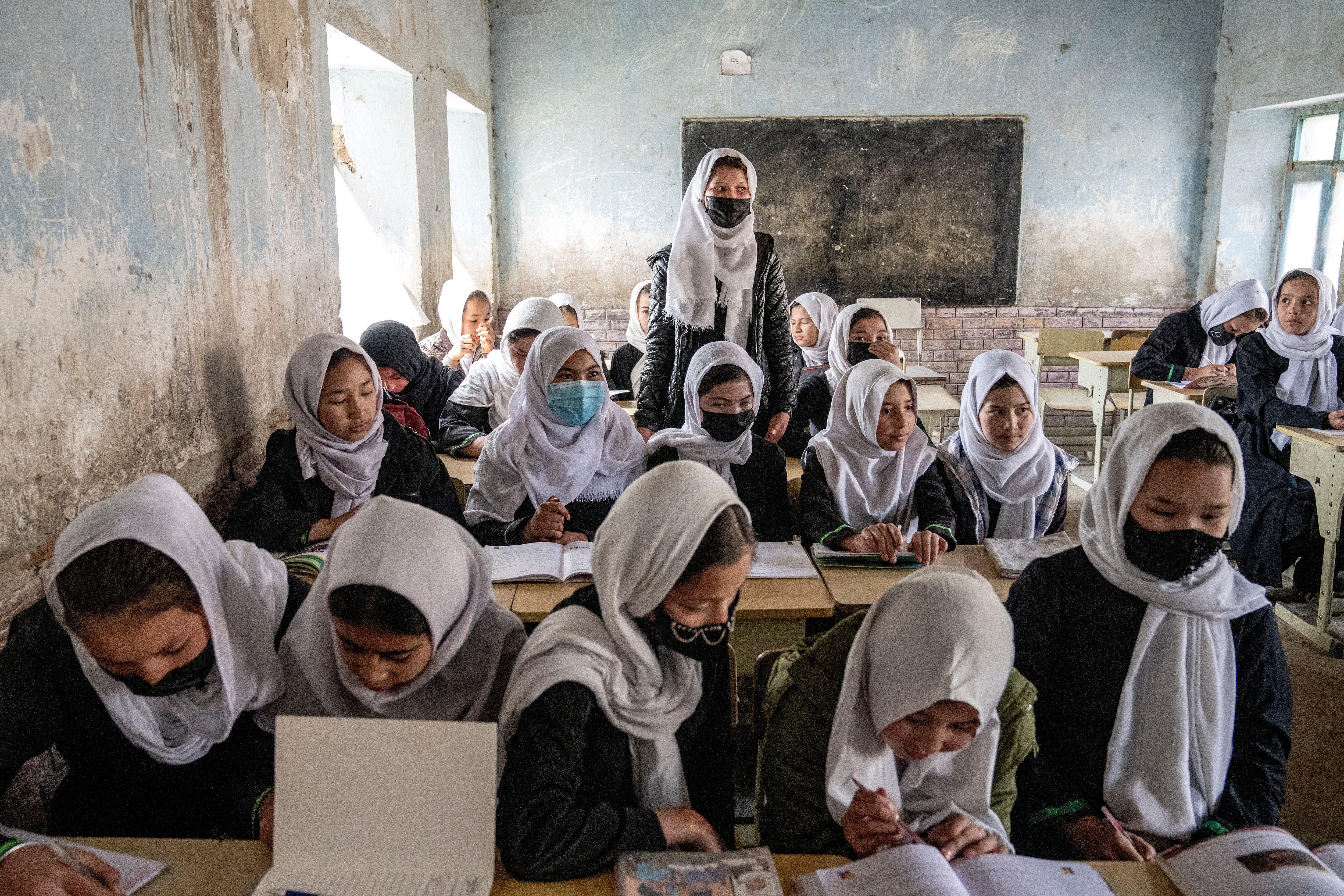 Apaganistan Tichar Sudent Sex - Afghan religious scholars criticize girls' education ban | The Independent