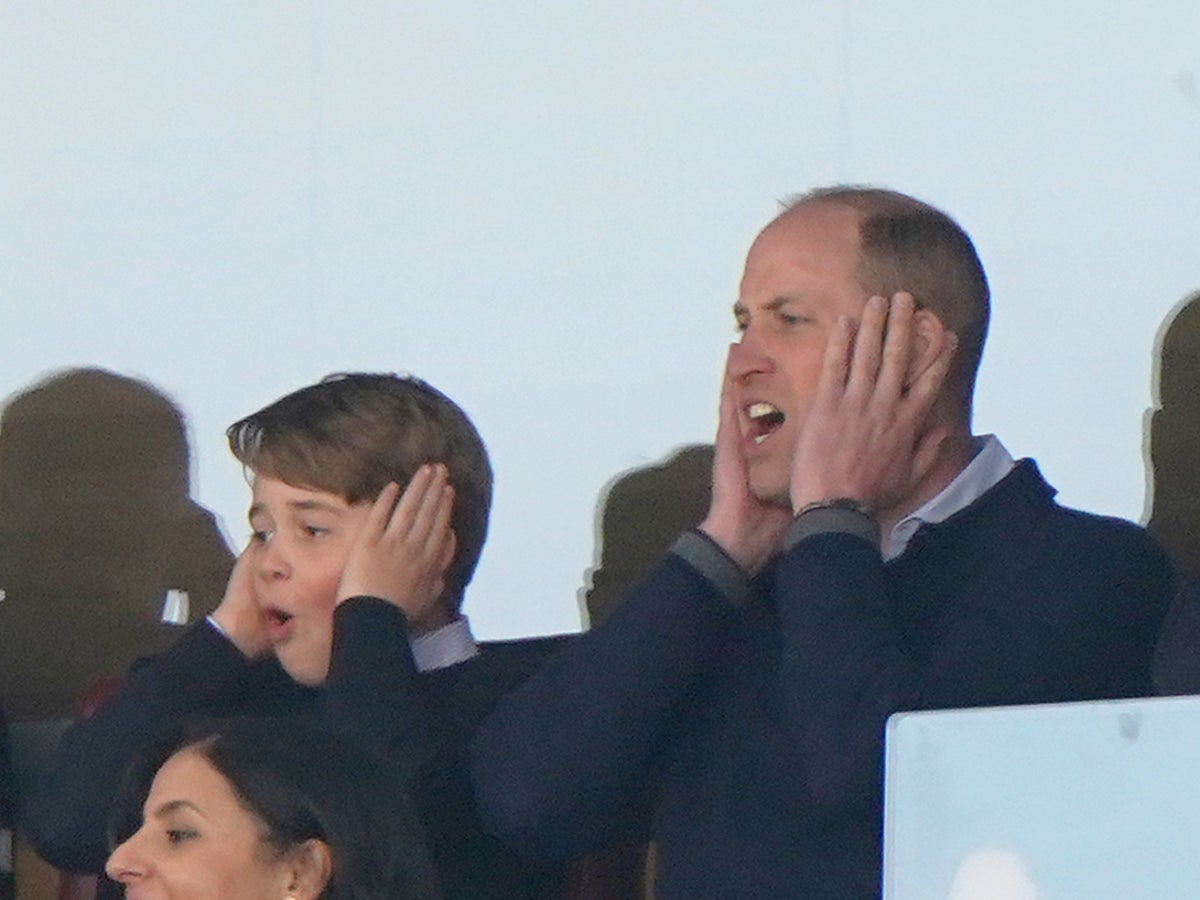 Fans delight in Prince William and George’s identical reactions during Aston Villa game