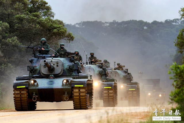 <p>Soldiers of Taiwanese Army take part in a military exercise at an undisclosed location in Taiwan as China continues live drill around the island</p>