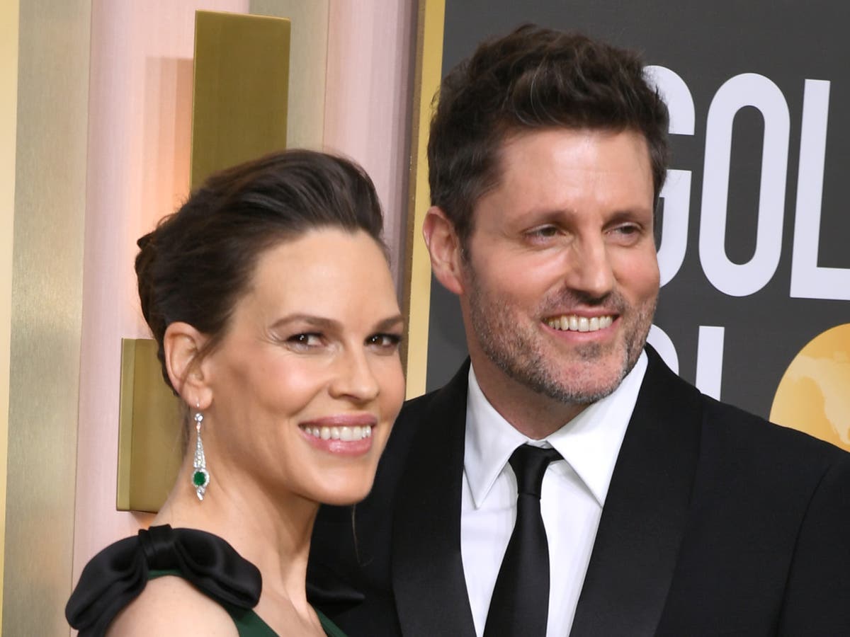 Hilary Swank gives birth to twins with husband Philip Schneider: ‘It wasn’t easy but worth it’ Hilary Swank gives birth to twins with husband Philip Schneider: ‘It wasn’t easy but worth it’