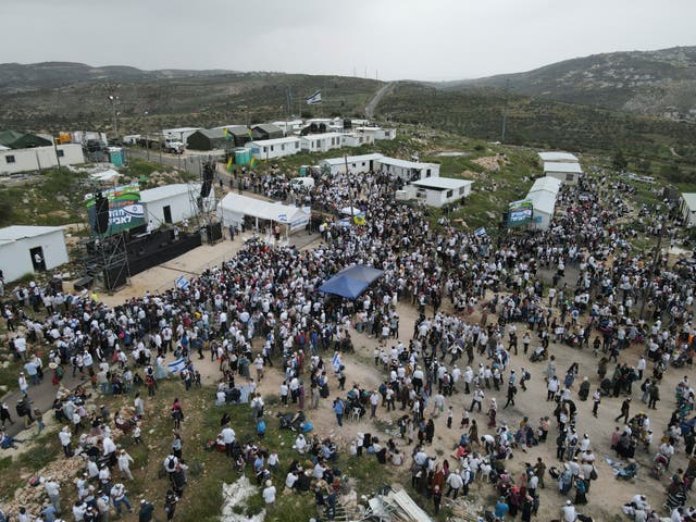 Lucy Dee: Mother of British Israeli sisters killed in West Bank ...