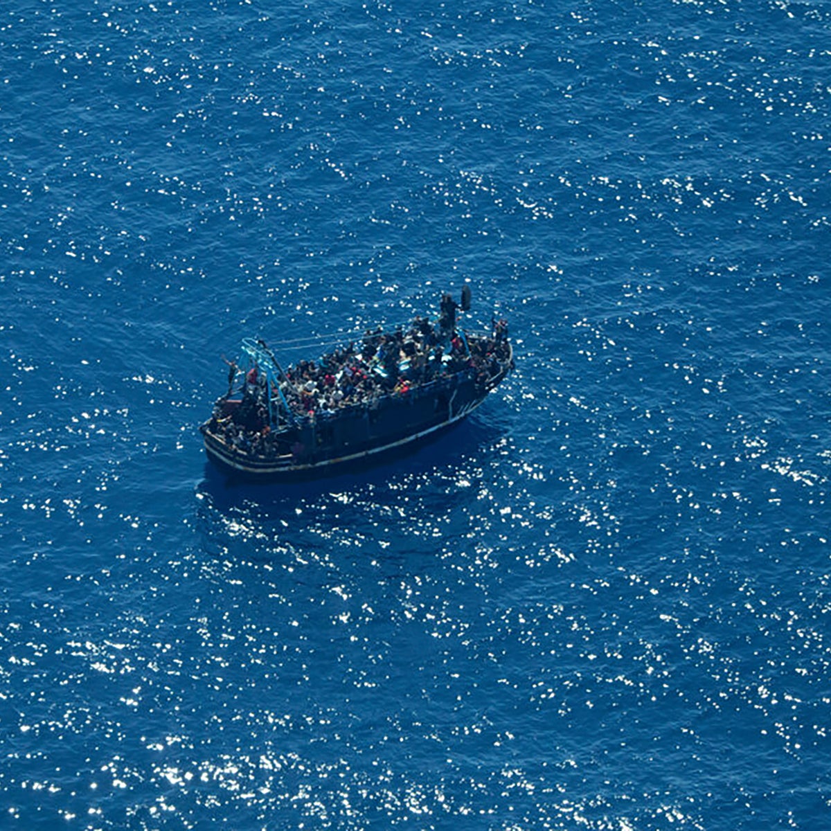 2 dead, 20 missing as migrant boat sinks off Tunisia | The Independent