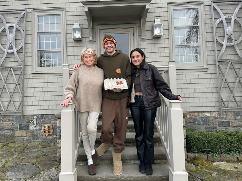 Martha Stewart hangs with ‘very cute couple’ Pete Davidson and Chase