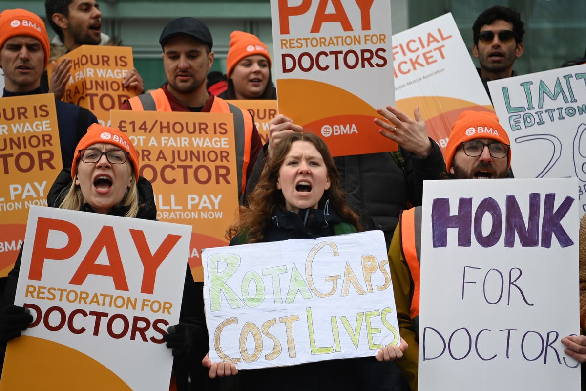 Rishi Sunak urges BMA to call off strikes and drop ‘unreasonable’ 35 per cent pay demand