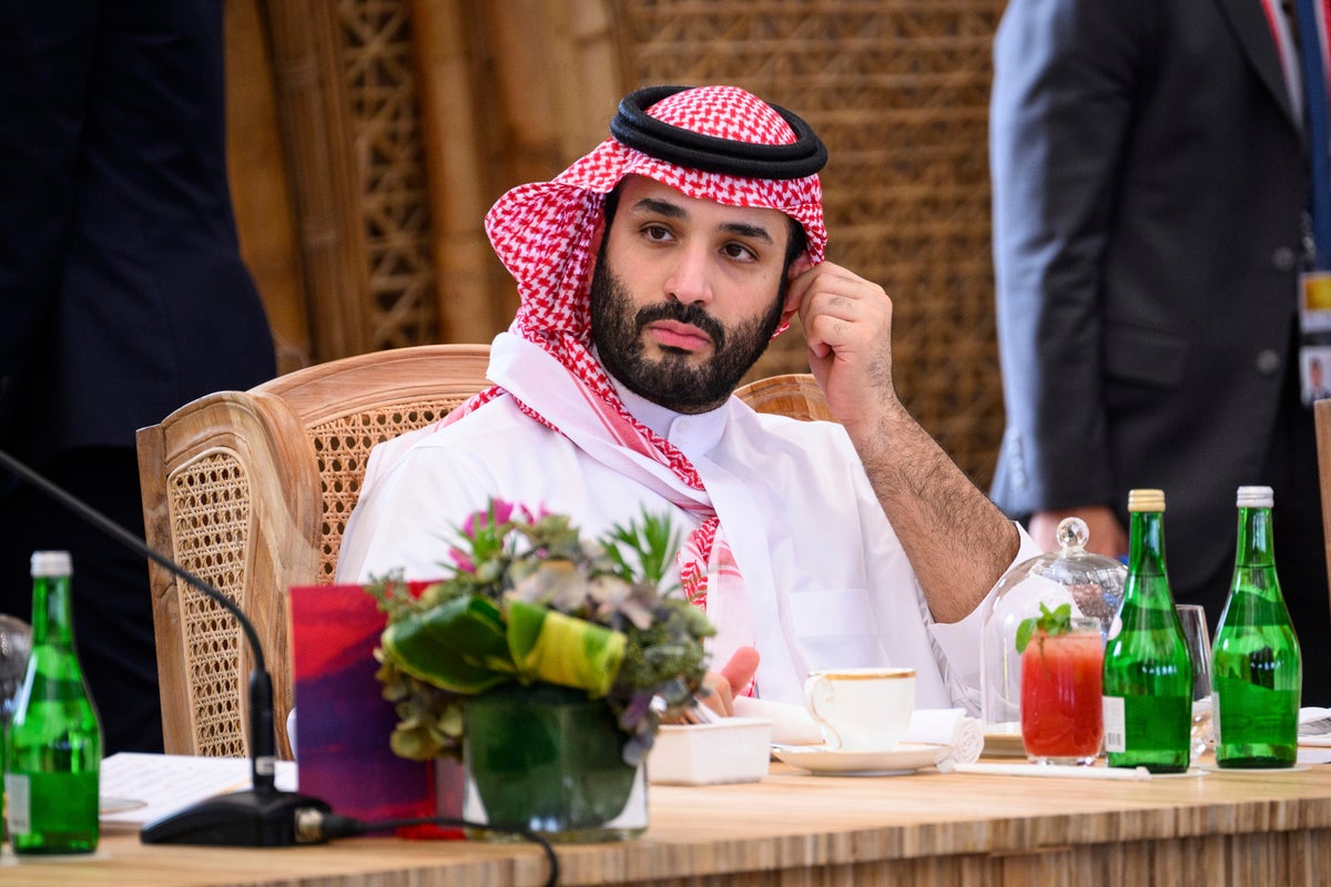 Biden, Suudi veliaht prensle görüşmesi için başyardımcısını gönderiyor