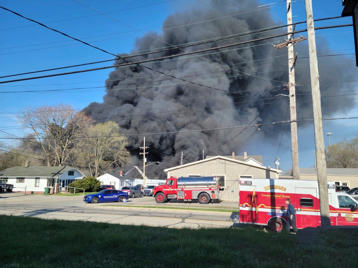 Industrial fire prompts evacuation order in Indiana city