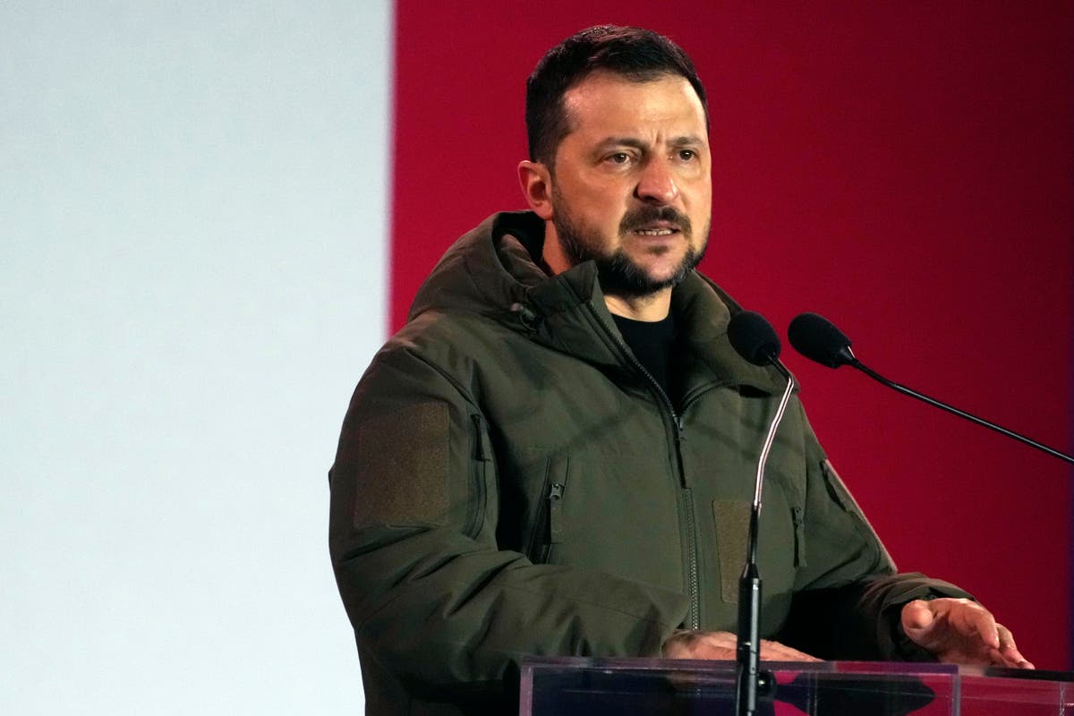 Ukraine war – live: Zelensky condemns Russian ‘beasts’ after beheading video Ukraine war – live: Zelensky condemns Russian ‘beasts’ after beheading video