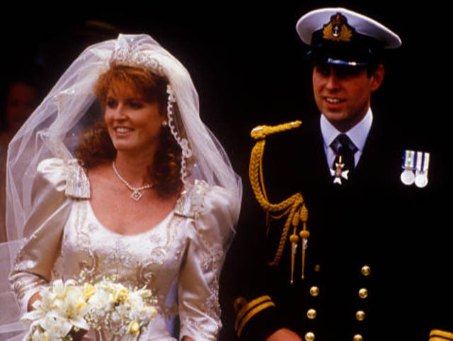 <p>Sarah Ferguson and Prince Andrew at their wedding day in 1986 </p>