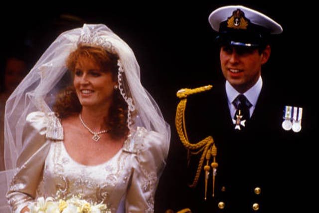 <p>Sarah Ferguson and Prince Andrew at their wedding day in 1986 </p>