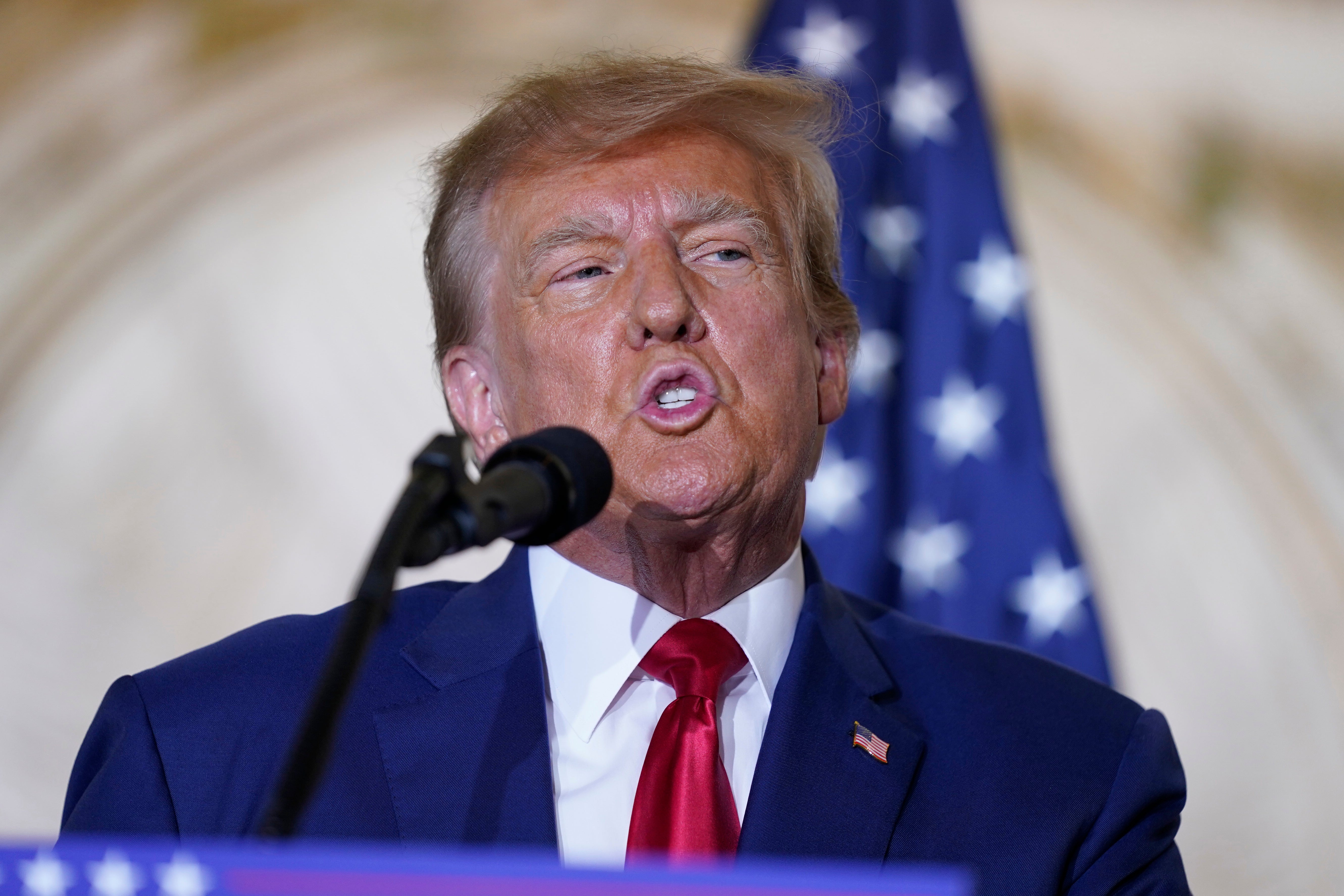 TRUMP-PROBLEMAS JURÍDICOS