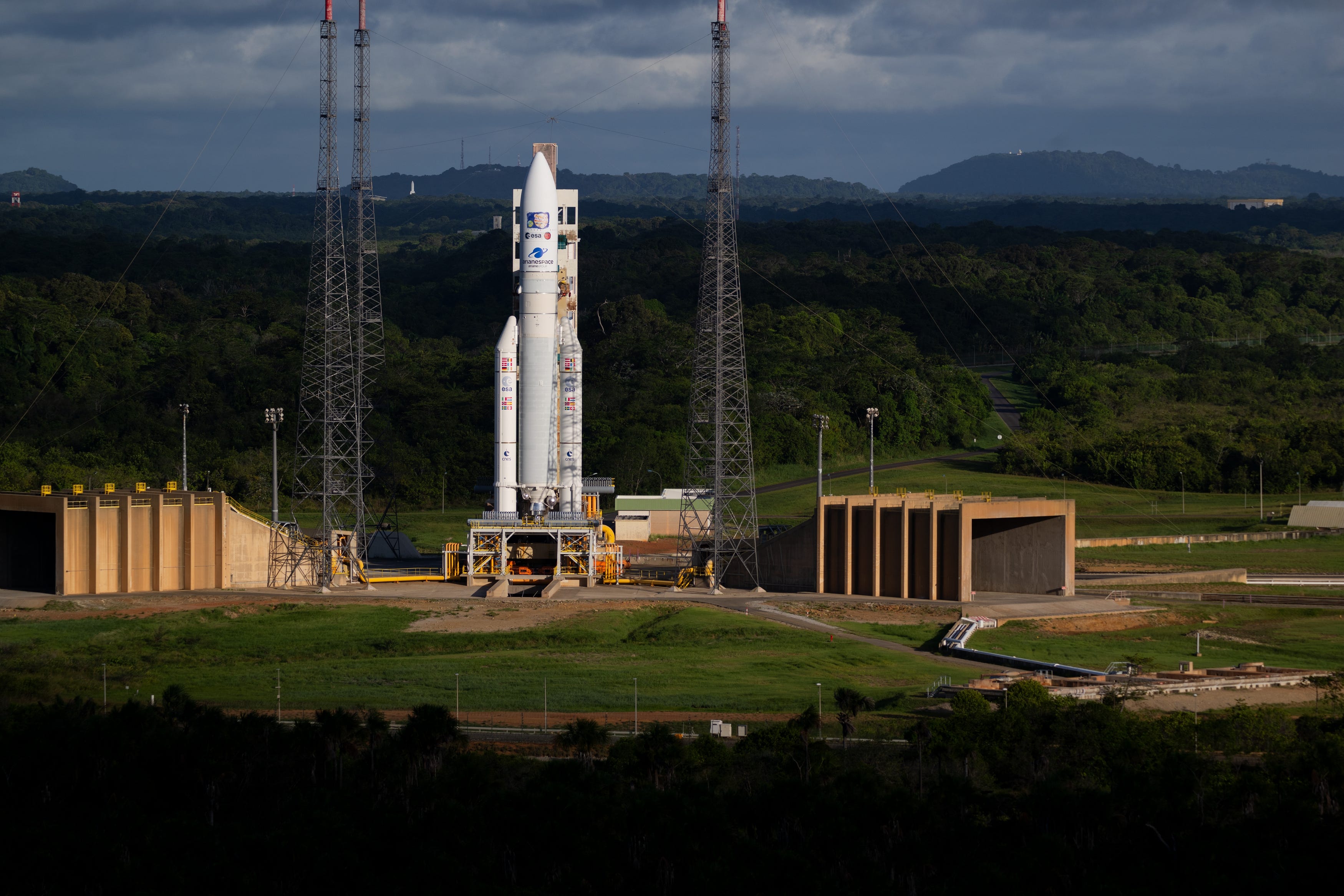 Ariane 5 rocket with Juice ready for launch (S Corvaja/ESA)