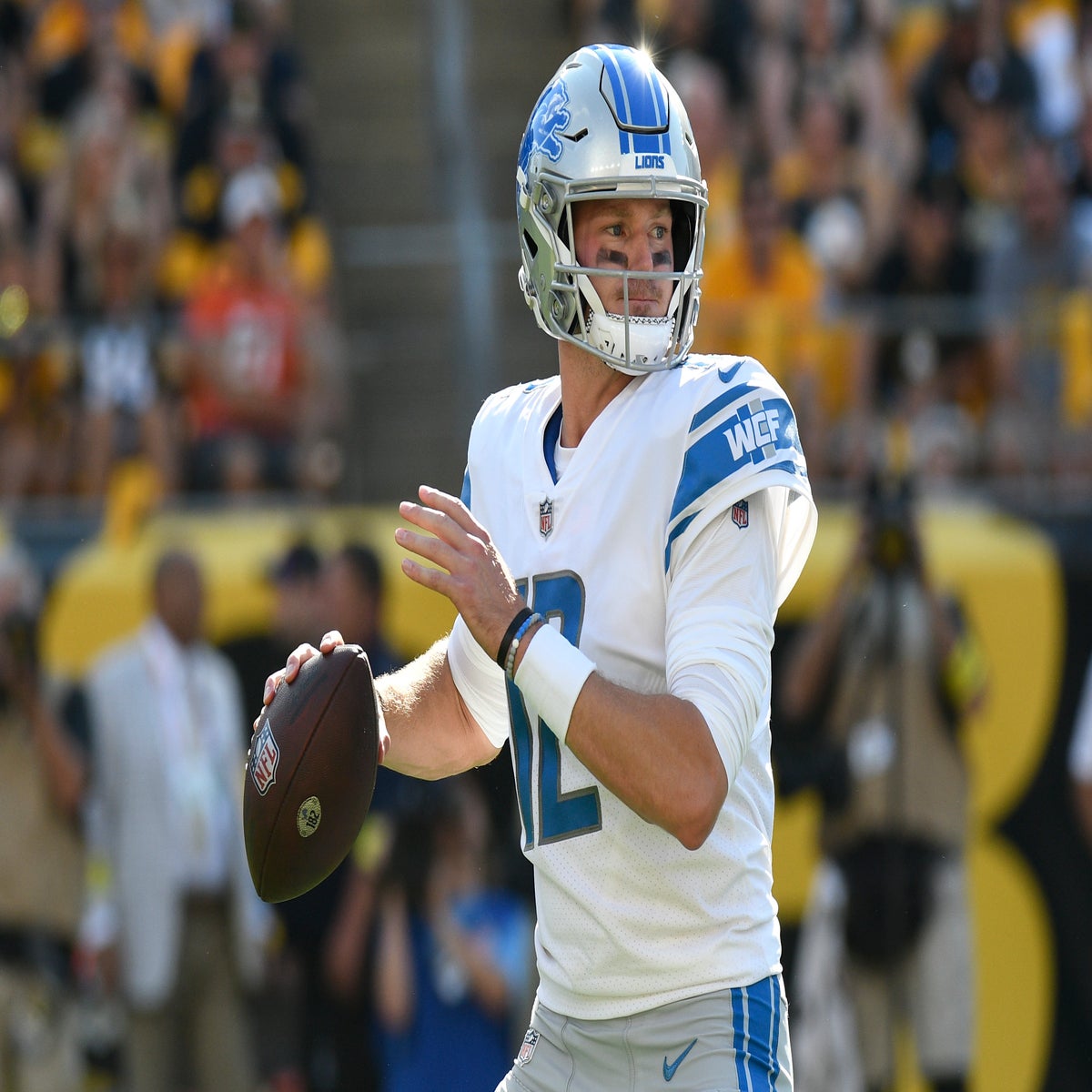 First quarterback-specific helmet designed to reduce concussions