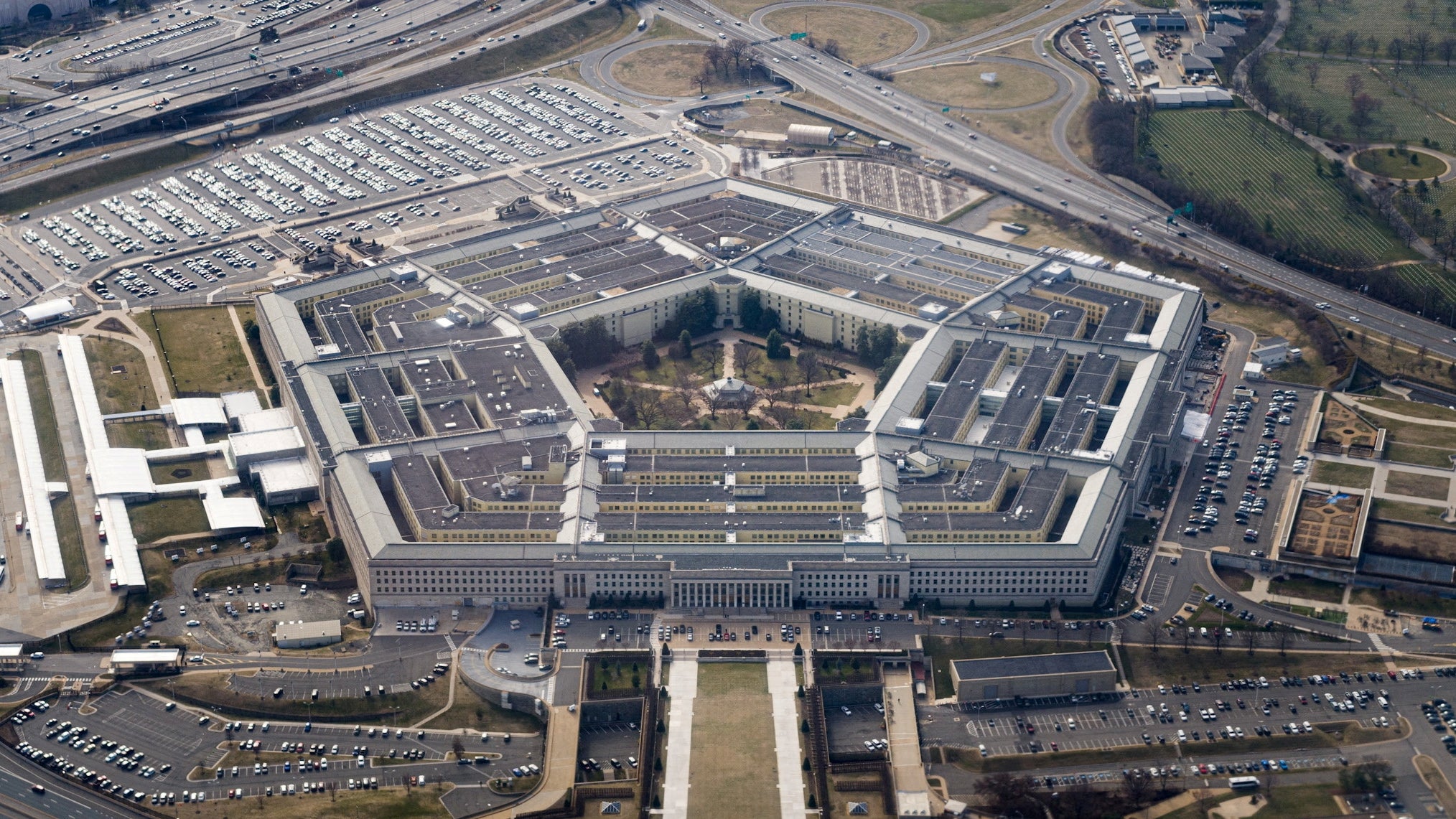 1.25 million people have top-level security clearance in the United States, including at the Pentagon