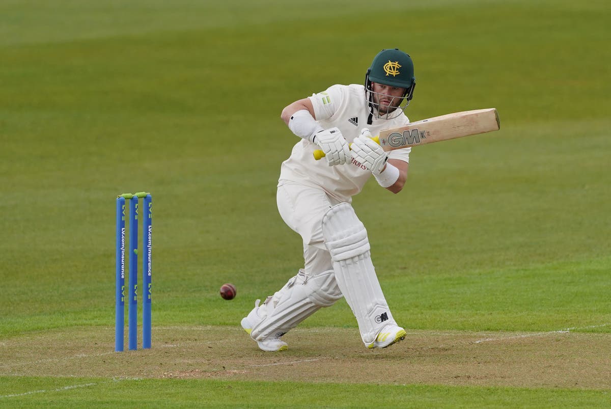 Lewis Gregory memiliki angka terbaik dalam karirnya saat Somerset melawan Nottinghamshire