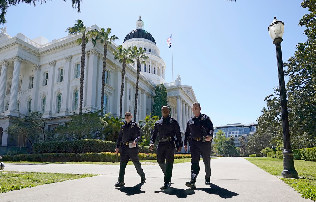Polisi: Setelah penembakan, seorang pria mengancam California Capitol