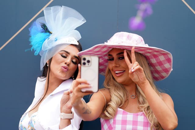 Racegoers Louise Foley and Lizzie Dagnell (Mike Egerton/PA)