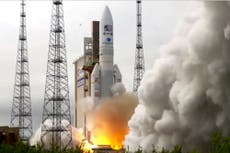 Breathtaking moment ESA rocket launches on mission to Jupiter’s ocean-bearing moons