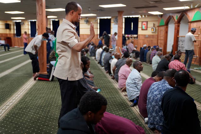 Minneapolis Muslim Prayer