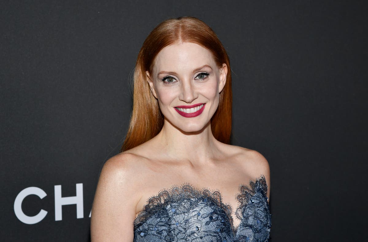 Jessica Chastain confirms she’s ‘not doing’ Evelyn Hugo movie in viral video