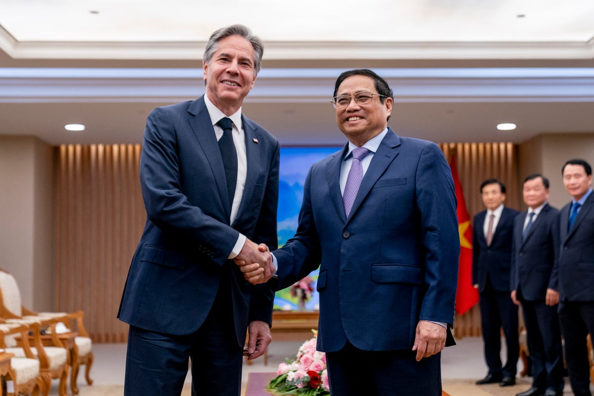 US, Vietnam pledge to boost ties as Blinken visits Hanoi
