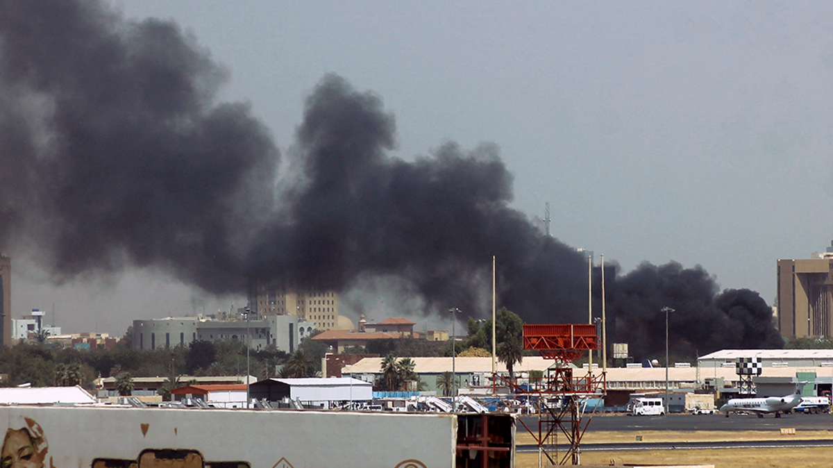 Dozens dead and hundreds injured as fighting in Sudan power struggle enters second day