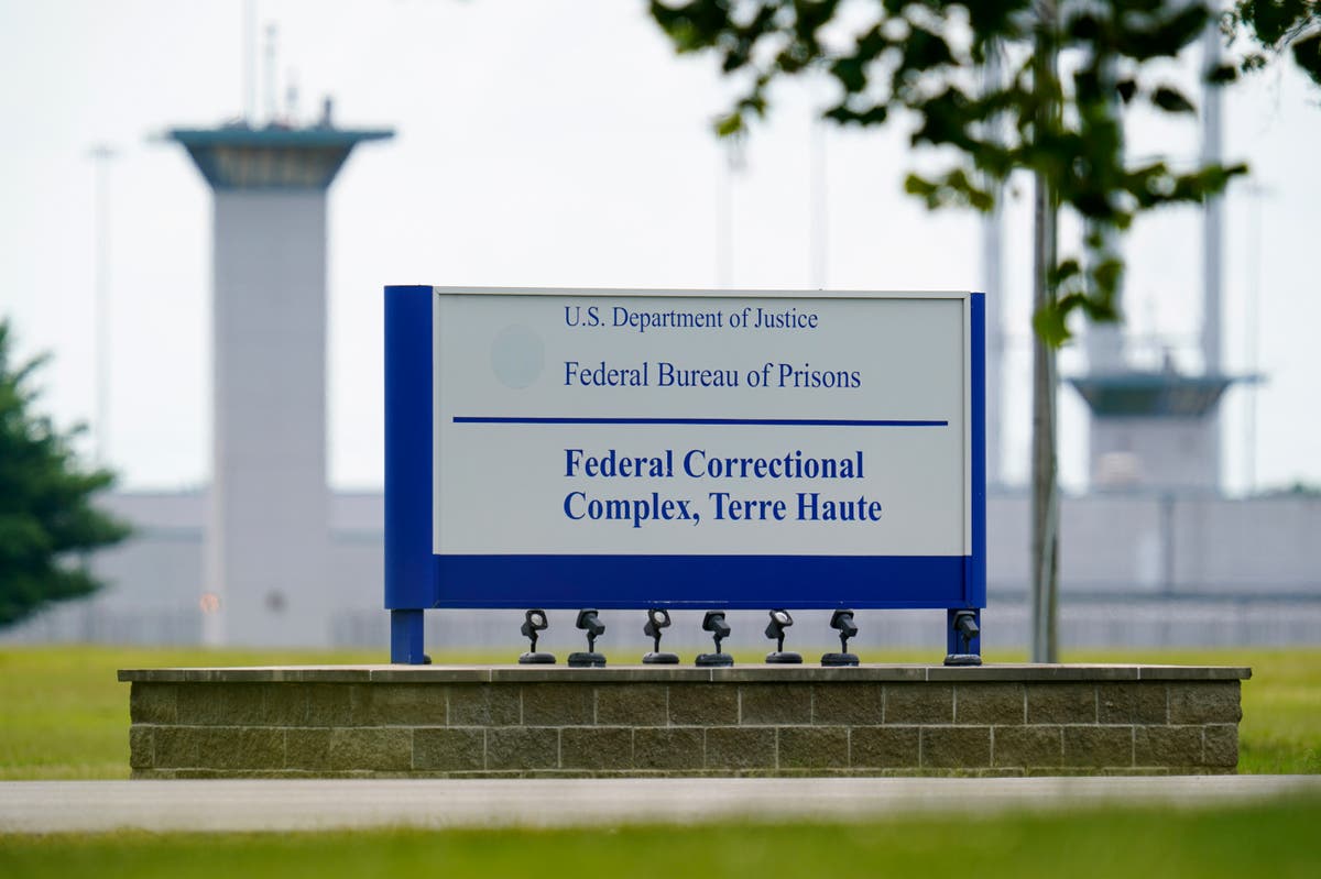 Inmate stuck on US death row despite vacated death sentence Inmate stuck on US death row despite vacated death sentence