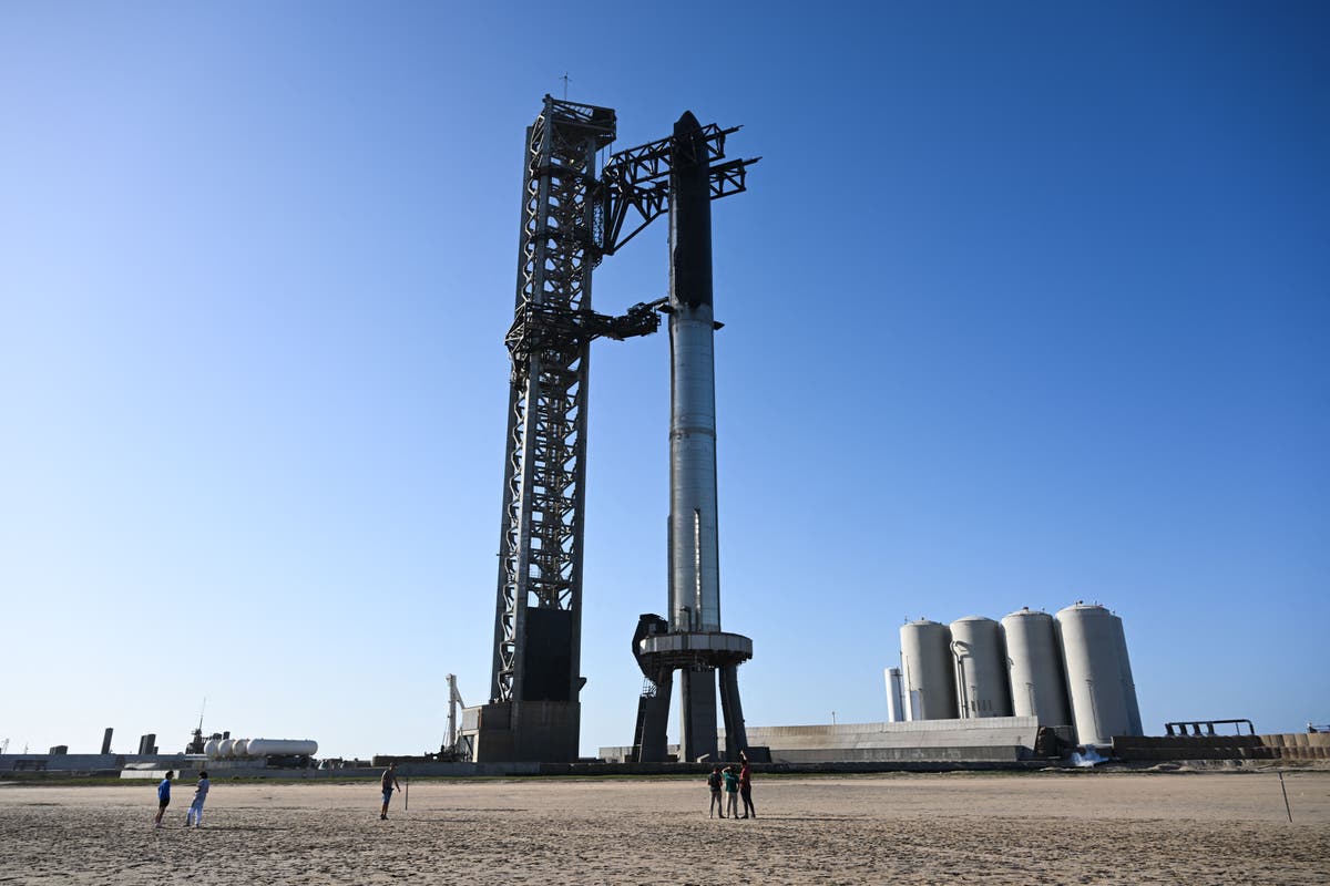 Watch: SpaceX attempts to launch largest and most powerful rocket to orbit for the first time