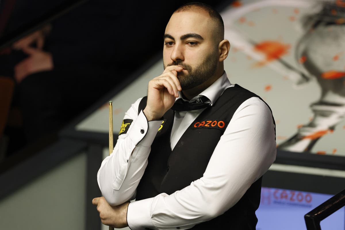 Hossein Vafaei storms past Ding Junhui to set up Ronnie O&rsquo;Sullivan showdown