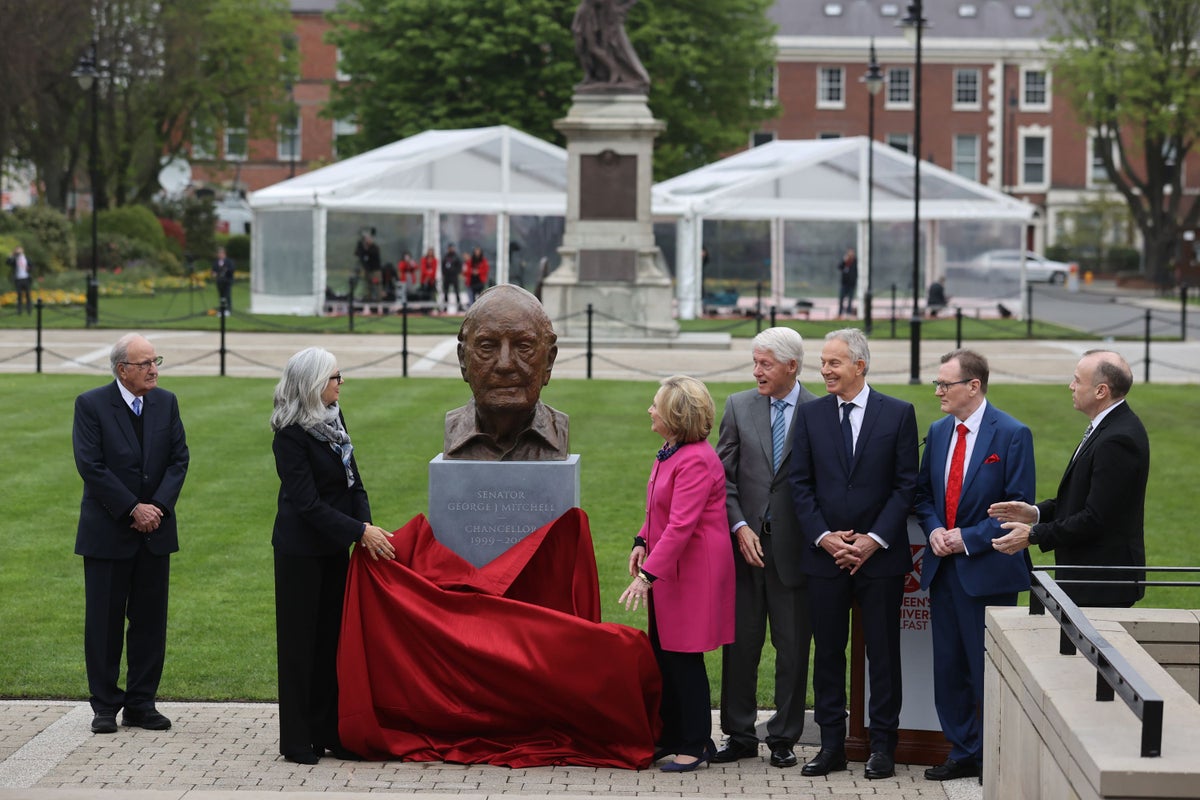New bust of peace process mediator George Mitchell unveiled in Belfast