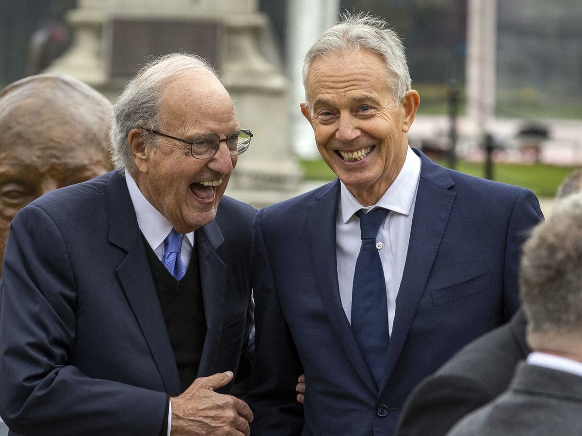 Northern Ireland peace deal architect urges DUP to restart power