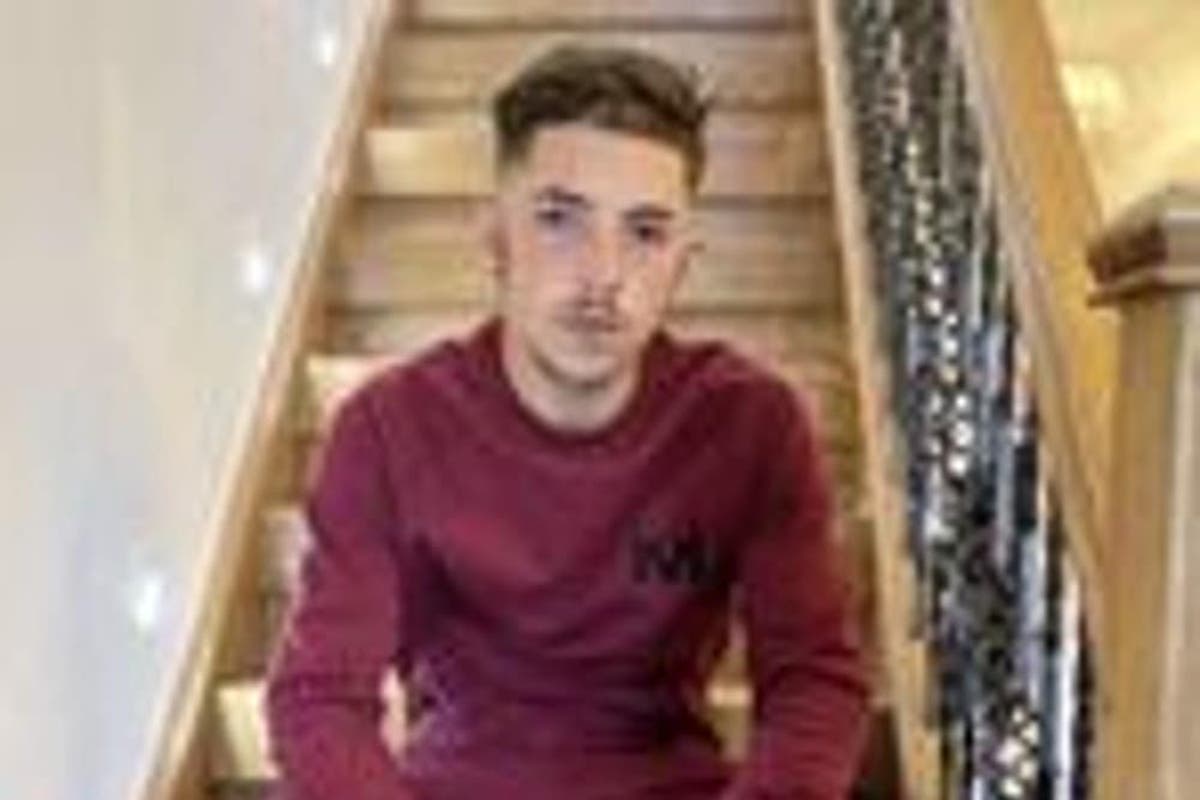 Victim of Lambeth murder named as manhunt under way