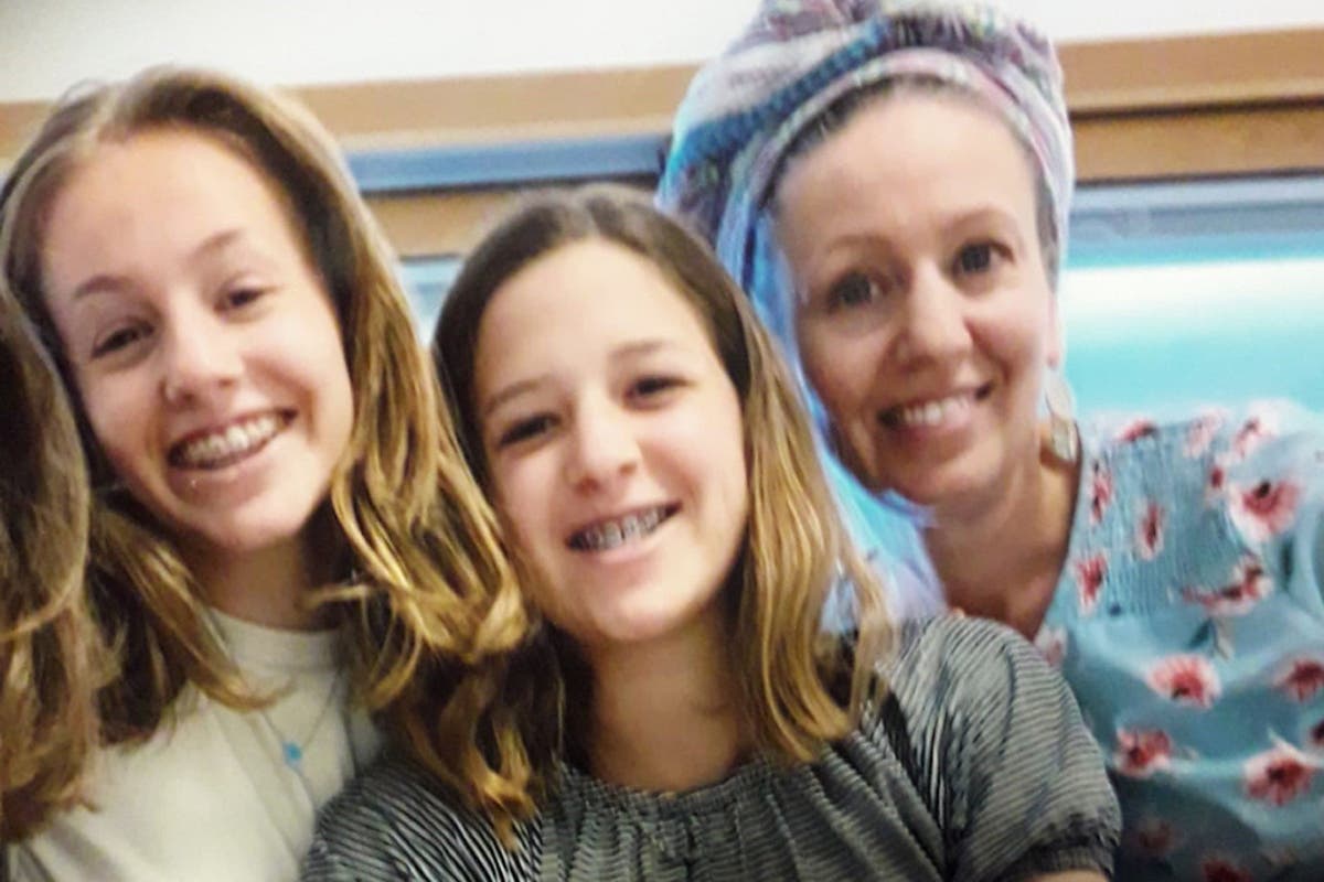 Father and husband of killed British-Israelis &lsquo;100% glad&rsquo; they moved to country