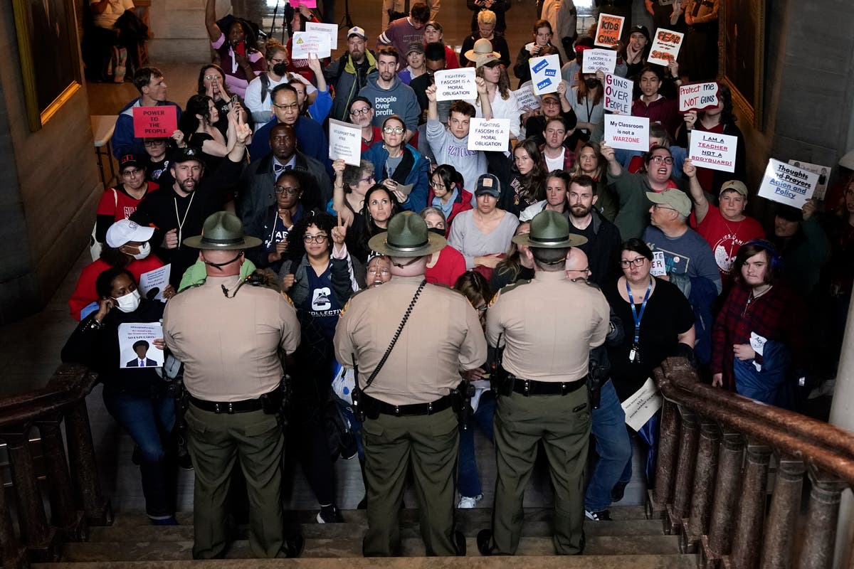 Tenn. lawmakers' race to adjourn complicates gun safety push