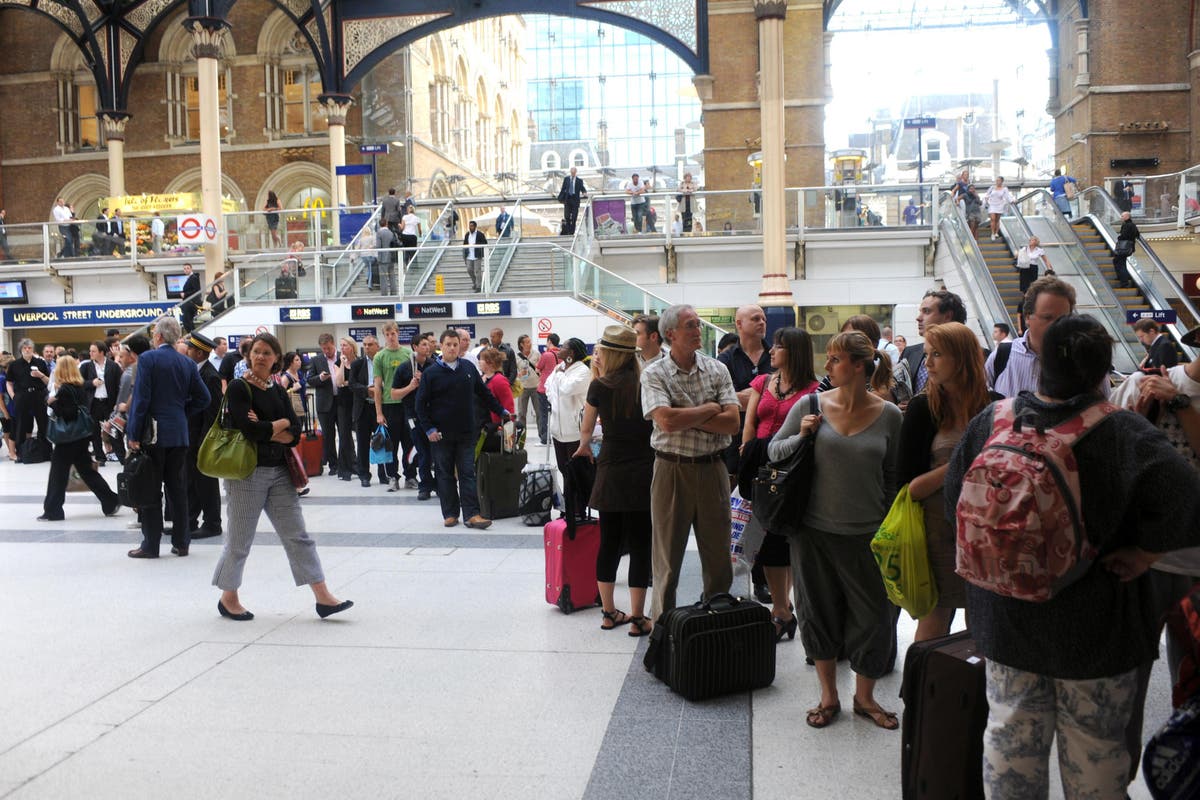 Leaked Network Rail presentation warns train delays set to worsen