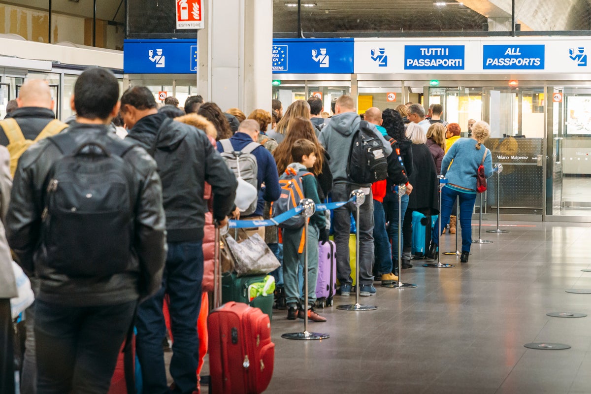 italy airport strikes december 15