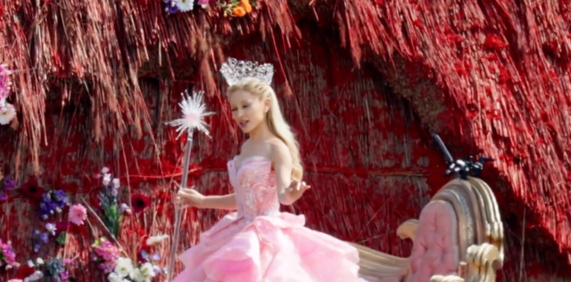 <p>Ariana Grande filming ‘Wicked’</p>